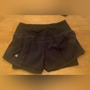 Lululemon shorts Size 4